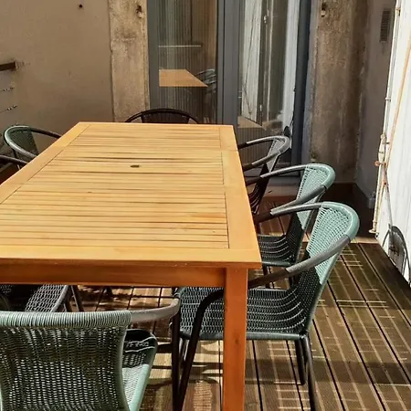 Le Selamat, Logis Xxl Au Calme Avec Terrasse Apartmán *